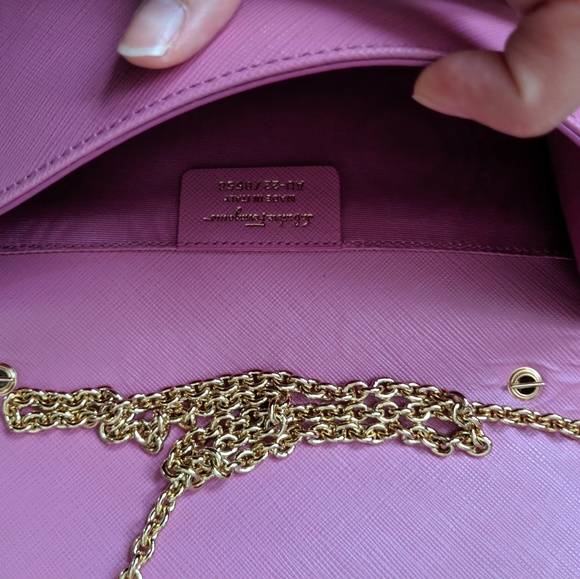 Ferragamo Crossbody bag with a chain - Picture 2 of 8